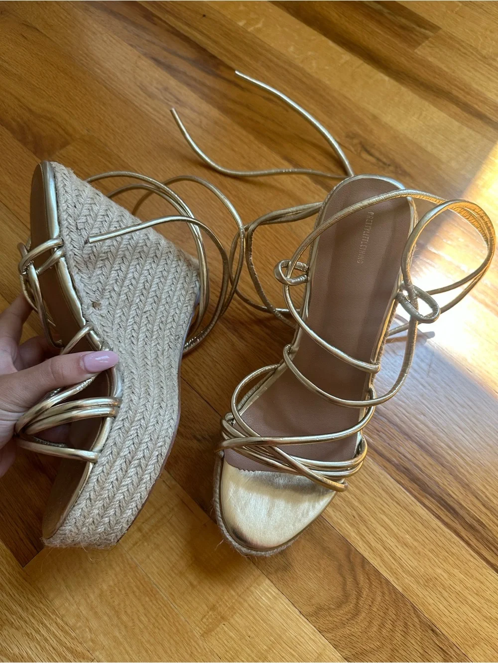PrettyLittleThing elegant gold